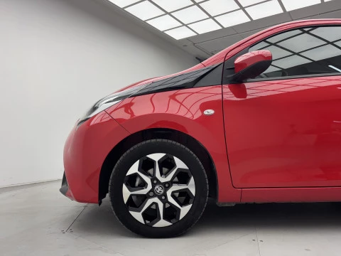 Toyota Aygo 1.0 70 x-play