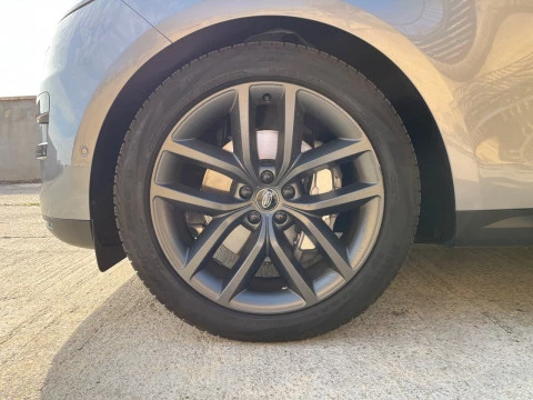 Land Rover Range Rover Sport 3.0D TD6 249 PS AWD Auto MHEV SE