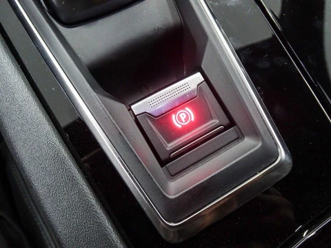 Peugeot 508 5P Allure Pack BlueHDi 130 SS EAT8