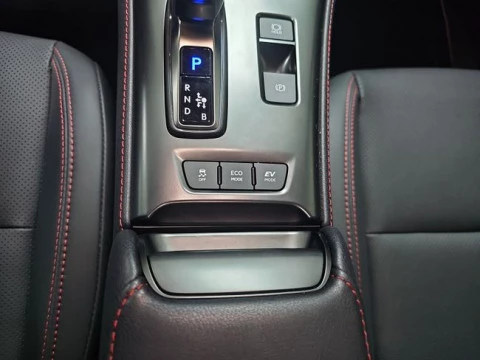 Lexus LBX 1.5 136cv HEV Elegant+ Black