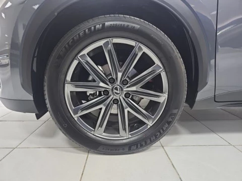 Lexus LBX 1.5 136cv HEV Elegant+ Black