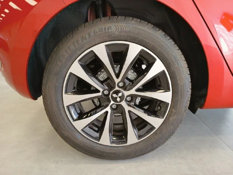 Mitsubishi Colt 100T Motion