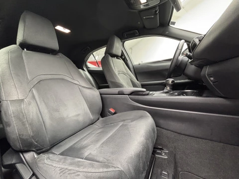 Lexus UX 2.0 250h Business