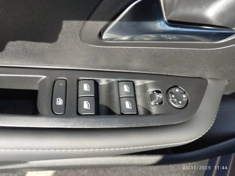 Peugeot 208 Allure HYBRID 145 eDCS6