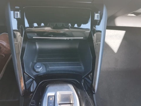 Peugeot 208 Allure HYBRID 145 eDCS6