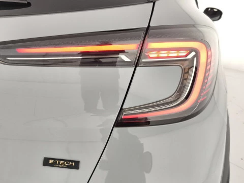 Renault Captur   techno E-Tech 145CV