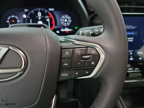 Lexus LBX 1.5 136cv HEV Elegant+ Black