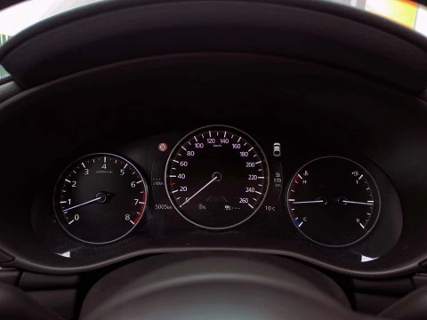 Mazda3 2025 2.5L E-SKYACTIV G MHEV 103KW (140CV) 6MT FWD HOMURA