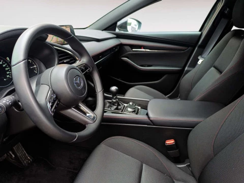 Mazda3 2025 2.5L E-SKYACTIV G MHEV 103KW (140CV) 6MT FWD HOMURA