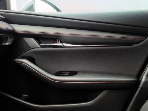 Mazda3 2025 2.5L E-SKYACTIV G MHEV 103KW (140CV) 6MT FWD HOMURA