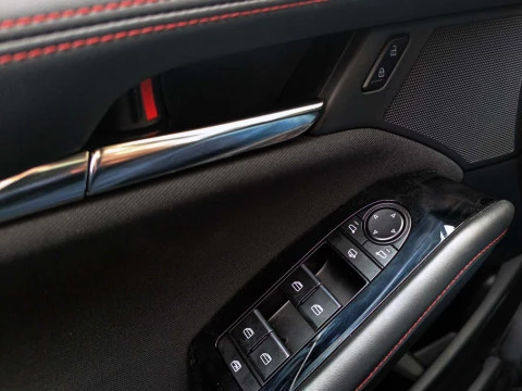 Mazda3 2025 2.5L E-SKYACTIV G MHEV 103KW (140CV) 6MT FWD HOMURA