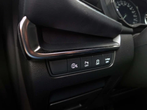 Mazda3 2025 2.5L E-SKYACTIV G MHEV 103KW (140CV) 6MT FWD HOMURA
