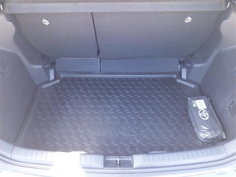 Toyota Yaris ACTIVE PLUS