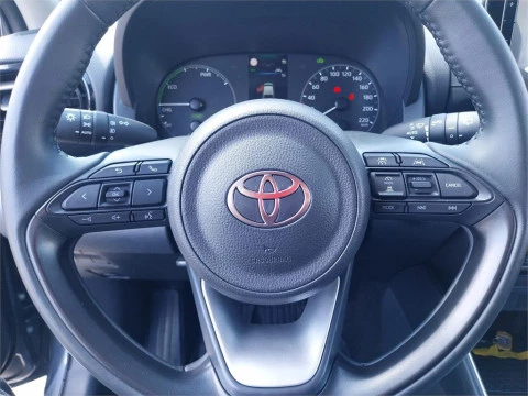 Toyota Yaris ACTIVE PLUS