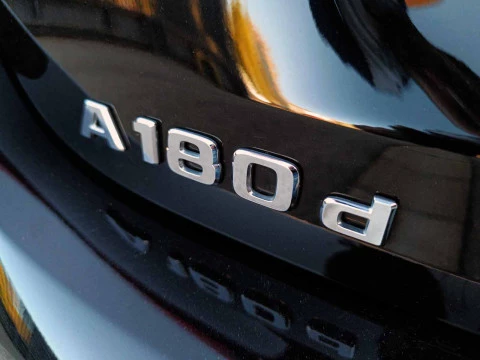 Mercedes-Benz Clase A 1.5 A 180 D 5P