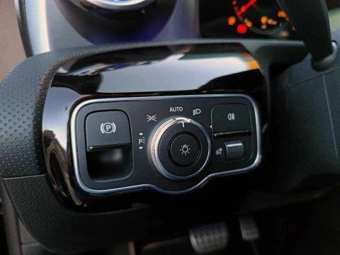 Mercedes-Benz Clase A 1.5 A 180 D 5P