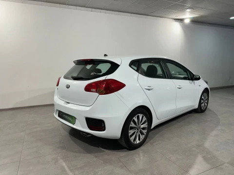 Kia Ceed 1.4 CVVT CONCEPT