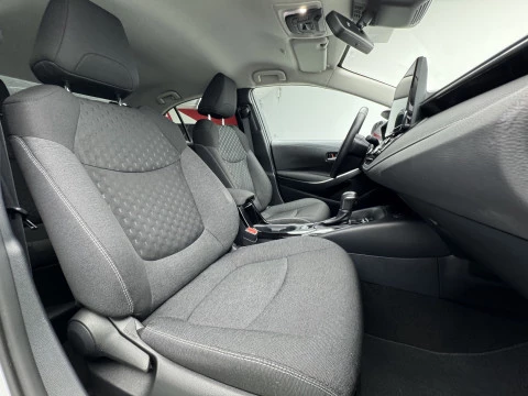 Toyota Corolla Sedán 140H STYLE