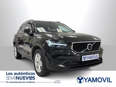 Volvo XC40 T3 Momentum Core Auto 120 kW (163 CV)