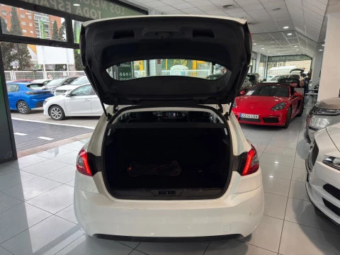 Peugeot 308 1.2 PURETECH S&S BUSINESS LINE 110