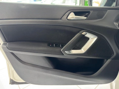 Peugeot 308 1.2 PURETECH S&S BUSINESS LINE 110