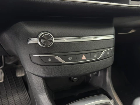 Peugeot 308 1.2 PURETECH S&S BUSINESS LINE 110