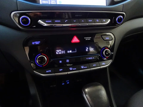 Hyundai IONIQ 1.6 GDI HEV Tecno DCT con trailer pack