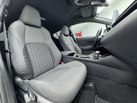 Toyota C-HR 2.0 180H Advance