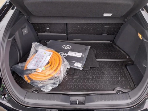 Toyota C-HR C-HR 220PH Premiere Edition