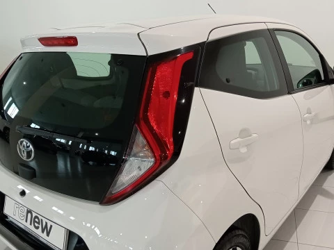 Toyota Aygo  70 x-play x-shift