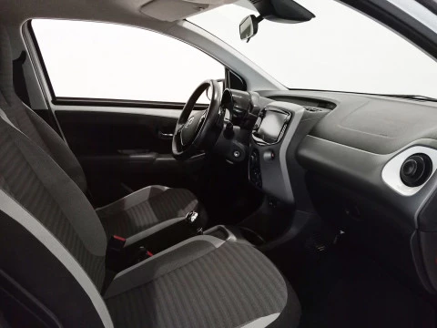 Toyota Aygo  70 x-play x-shift