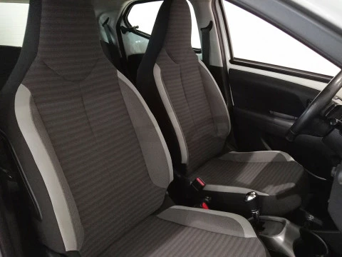 Toyota Aygo  70 x-play x-shift