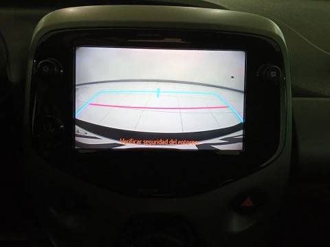 Toyota Aygo  70 x-play x-shift