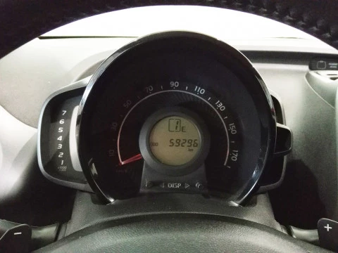 Toyota Aygo  70 x-play x-shift