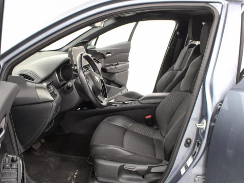 Toyota C-HR CH Toyota C-HR - MY22