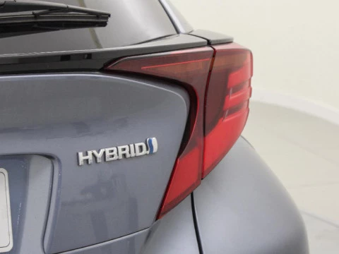 Toyota C-HR CH Toyota C-HR - MY22