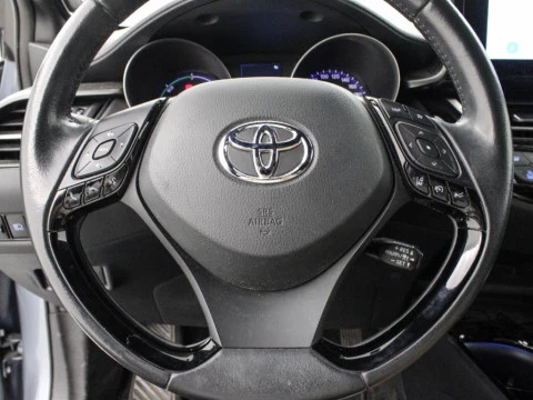 Toyota C-HR CH Toyota C-HR - MY22