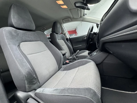 Toyota Auris 1.8 140H Hybrid Feel! Edition