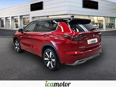 Mitsubishi Outlander PHEV First Edition 4WD