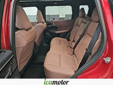 Mitsubishi Outlander PHEV First Edition 4WD