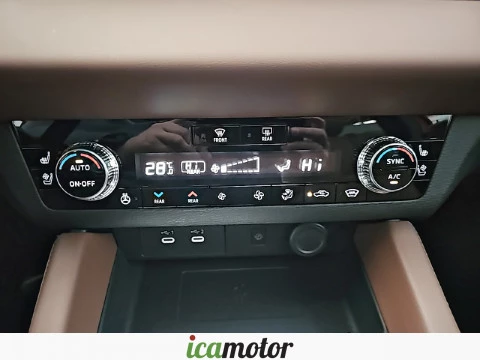 Mitsubishi Outlander PHEV First Edition 4WD