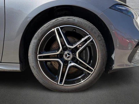 Mercedes-Benz Clase A  250 e Compacto con tecnología híbrida EQ
