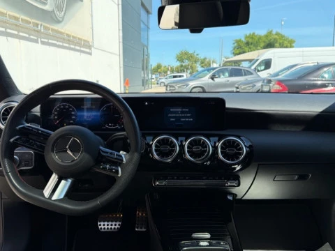 Mercedes-Benz Clase A  250 e Compacto con tecnología híbrida EQ