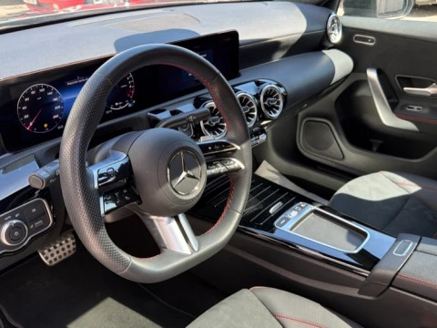 Mercedes-Benz Clase A  250 e Compacto con tecnología híbrida EQ