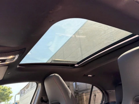 Mercedes-Benz Clase A  250 e Compacto con tecnología híbrida EQ