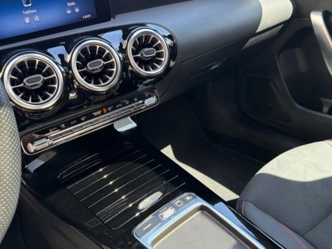 Mercedes-Benz Clase A  250 e Compacto con tecnología híbrida EQ
