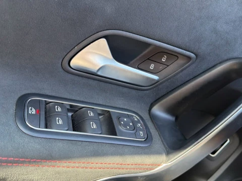 Mercedes-Benz Clase A  250 e Compacto con tecnología híbrida EQ