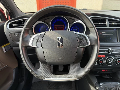 DS 4 Crossback 1.2 PureTech SANDS Style 96 kW (131 CV)