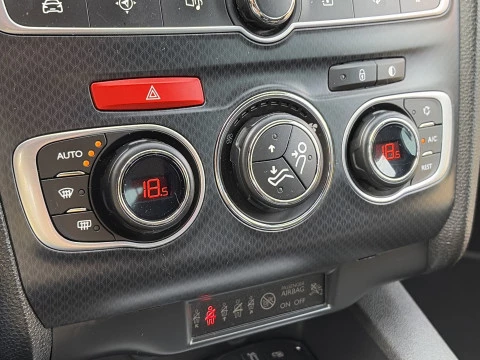 DS 4 Crossback 1.2 PureTech SANDS Style 96 kW (131 CV)