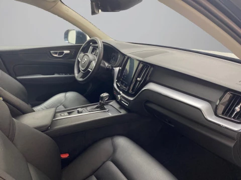 Volvo XC60 2.0 D5 AWD Momentum Auto